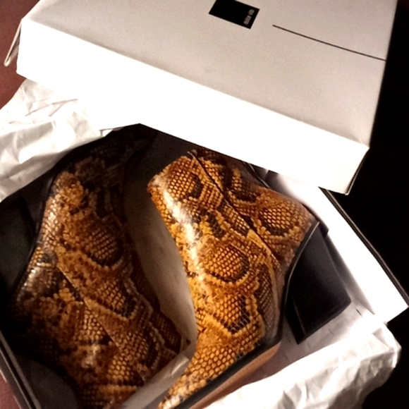 🔹️Dolce Vita - Issa Ankle Boots - Picture 4 of 12